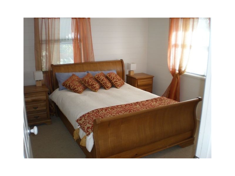 24 Booran Street, Point Lookout QLD 4183