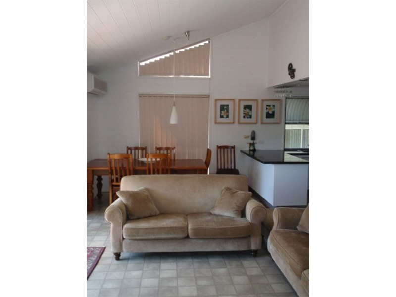 24 Booran Street, Point Lookout QLD 4183