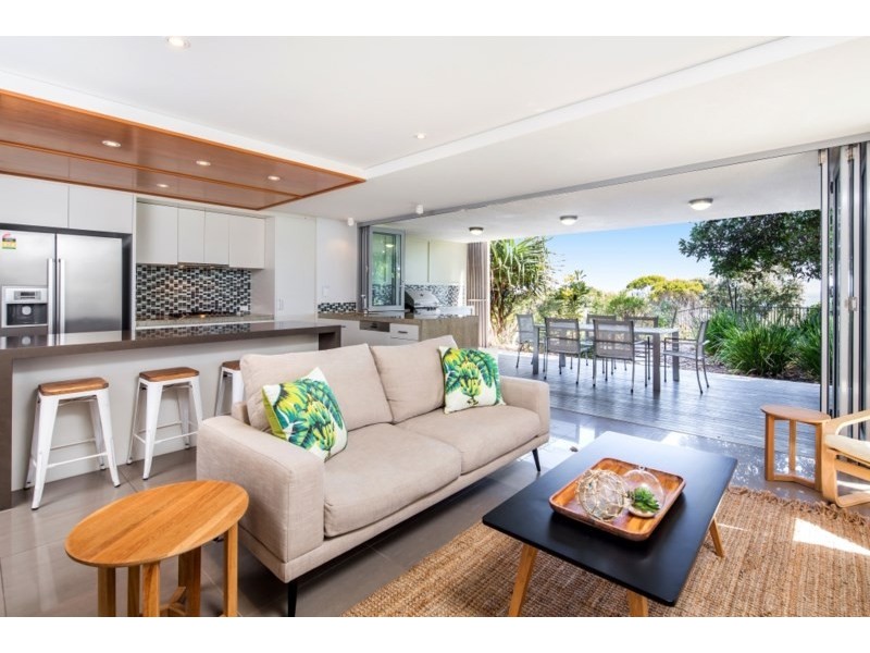 1/158-172 Dickson Way, Point Lookout QLD 4183