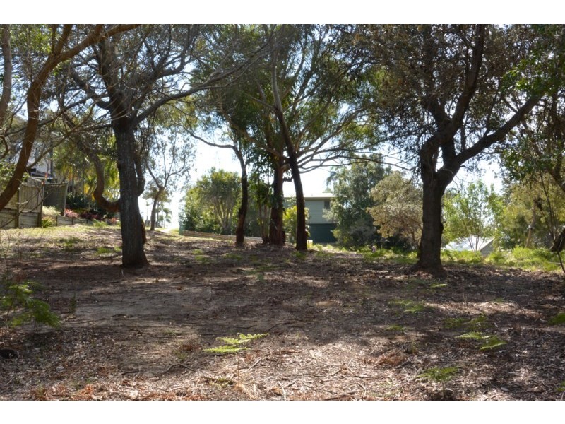 36 Cumming Parade, Point Lookout QLD 4183