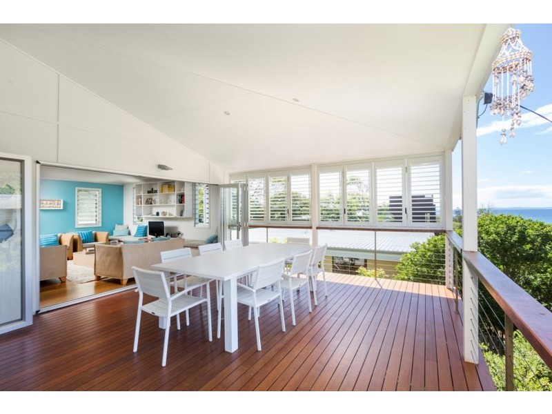 10 Bambara Street, Point Lookout QLD 4183