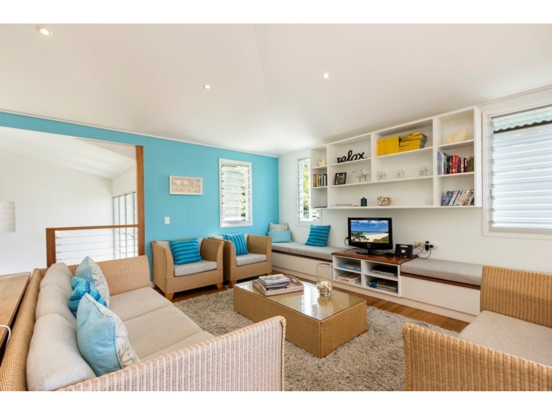 10 Bambara Street, Point Lookout QLD 4183