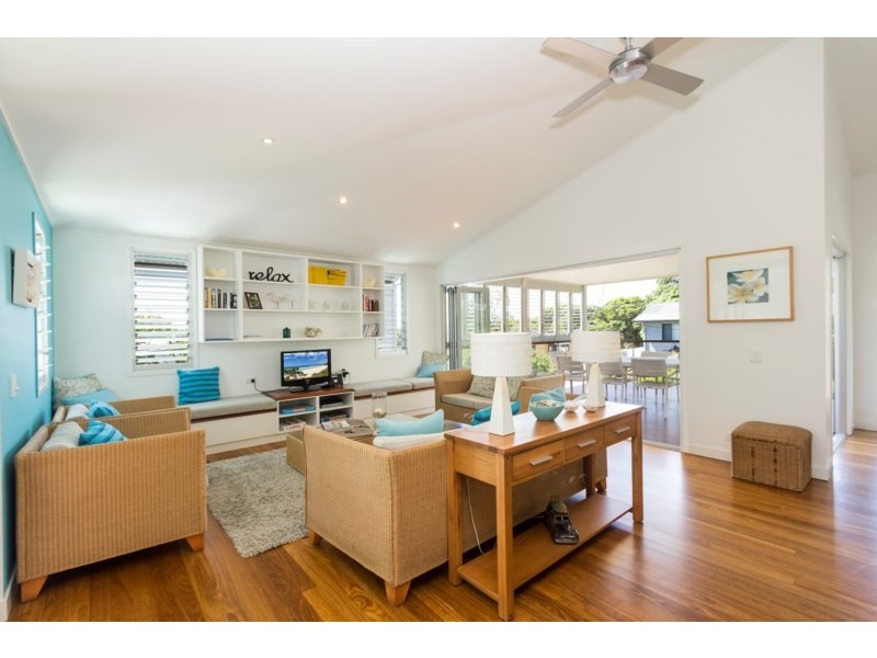 10 Bambara Street, Point Lookout QLD 4183