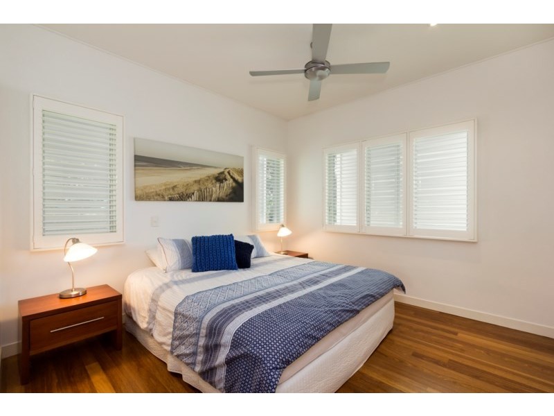 10 Bambara Street, Point Lookout QLD 4183