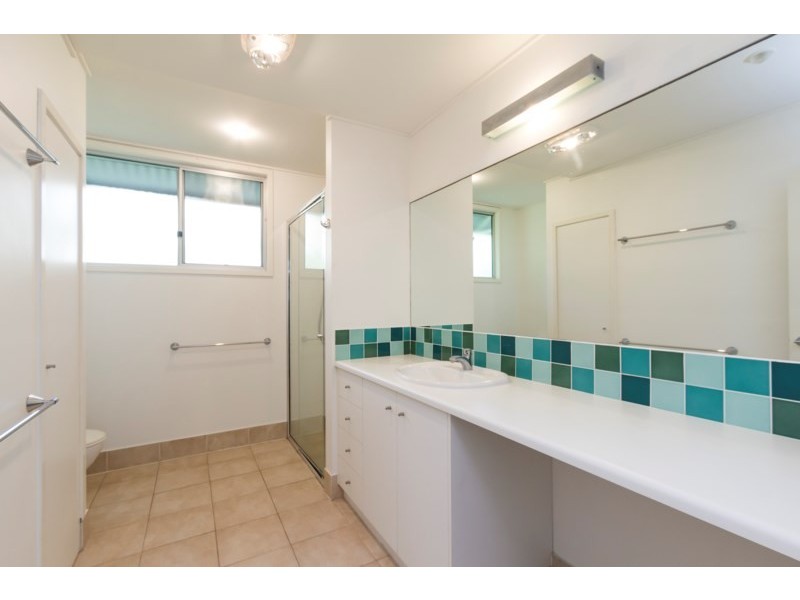 10 Bambara Street, Point Lookout QLD 4183