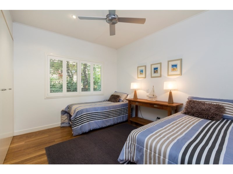 10 Bambara Street, Point Lookout QLD 4183