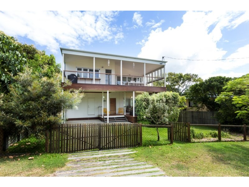 10 Bambara Street, Point Lookout QLD 4183