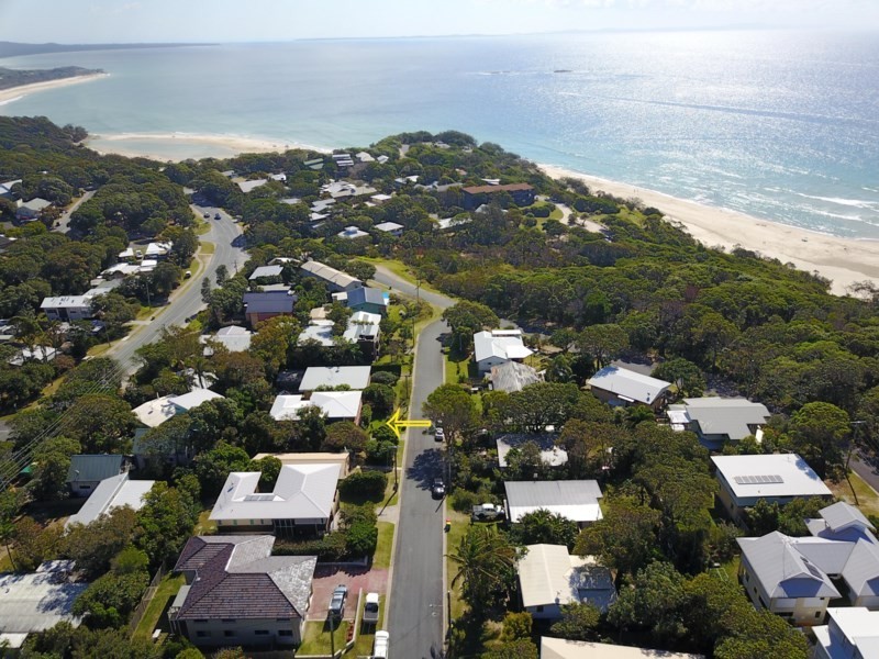 10 Bambara Street, Point Lookout QLD 4183