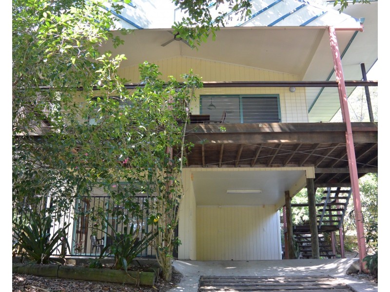 13 Bimba Street, Point Lookout QLD 4183