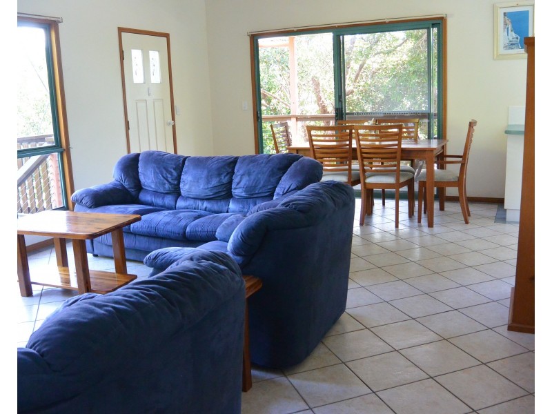 13 Bimba Street, Point Lookout QLD 4183