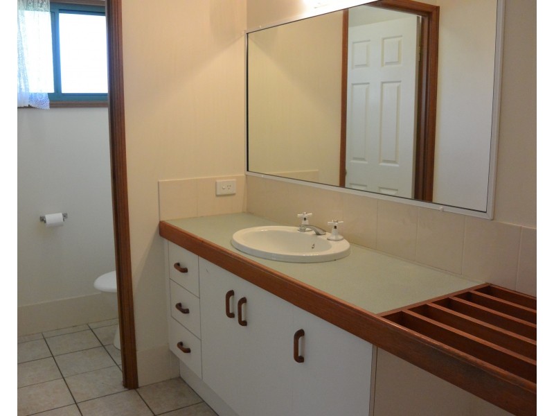 13 Bimba Street, Point Lookout QLD 4183