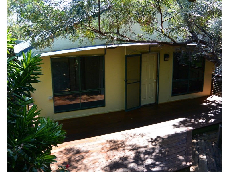 13 Bimba Street, Point Lookout QLD 4183