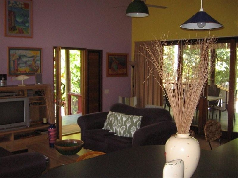 5 Bimba Street, Point Lookout QLD 4183