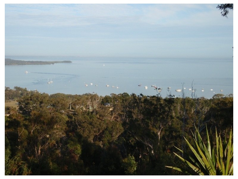 5 Illawong Crescent, Dunwich QLD 4183