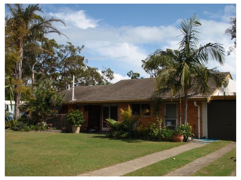 5 Illawong Crescent, Dunwich QLD 4183