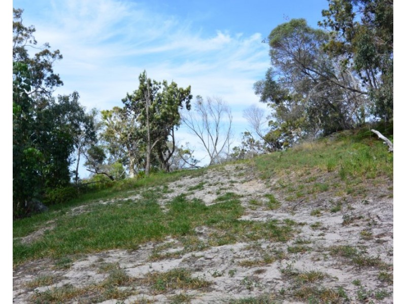 85 Tramican Street, Point Lookout QLD 4183