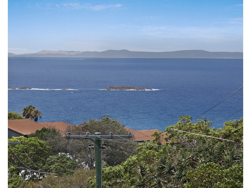 16 Bambara Street, Point Lookout QLD 4183