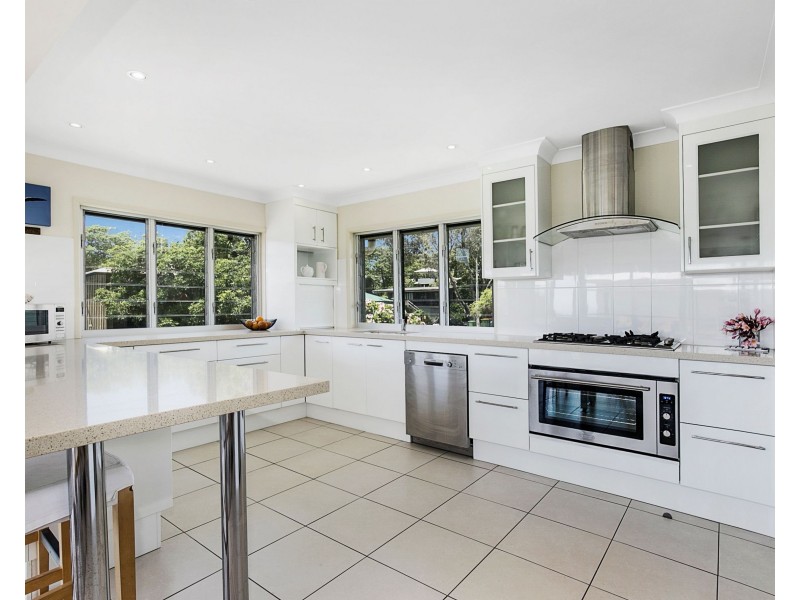 16 Bambara Street, Point Lookout QLD 4183