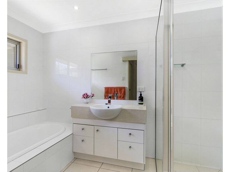 16 Bambara Street, Point Lookout QLD 4183