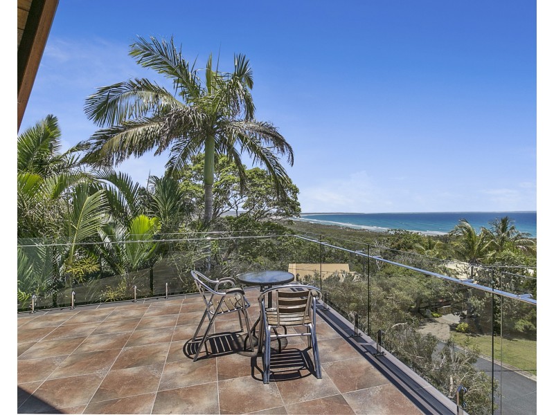 4 Merinda Crescent, Point Lookout QLD 4183