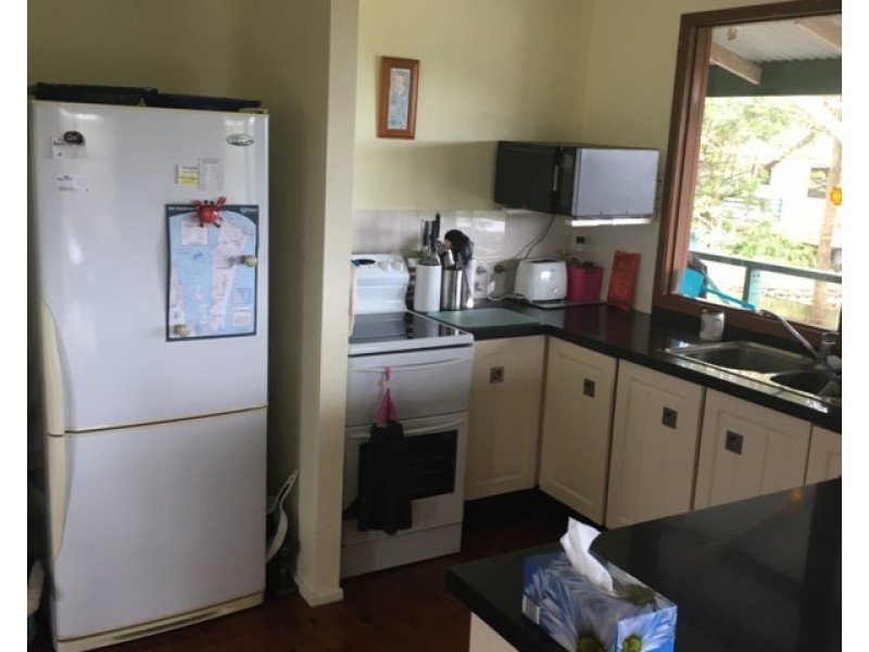 39 Cumming Parade, Point Lookout QLD 4183