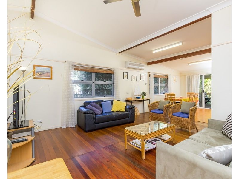89 Mooloomba Road, Point Lookout QLD 4183