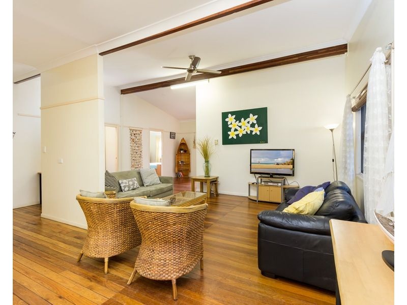 89 Mooloomba Road, Point Lookout QLD 4183