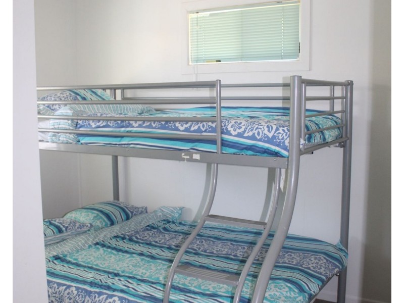 18 Barton Street, Dunwich QLD 4183