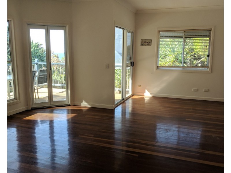 10a Yarrong Road, Point Lookout QLD 4183