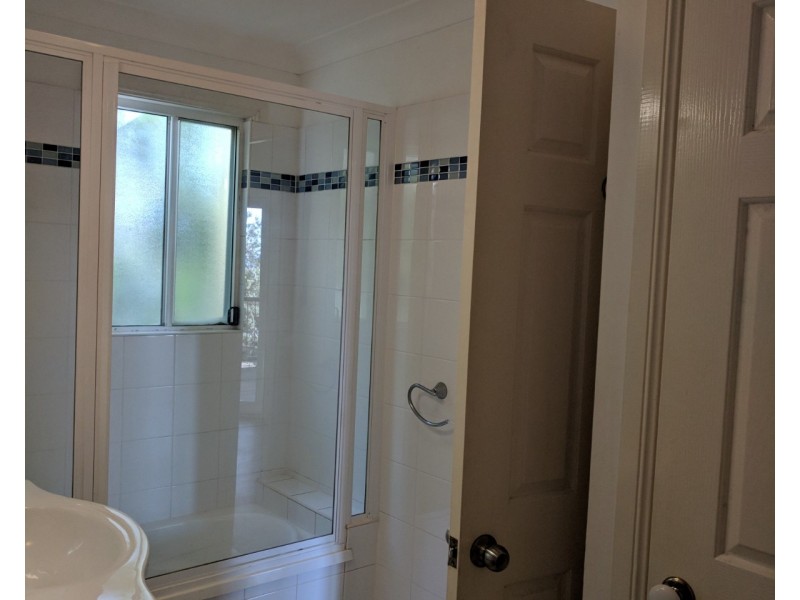 10a Yarrong Road, Point Lookout QLD 4183