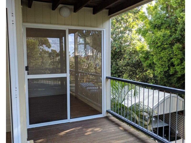 10a Yarrong Road, Point Lookout QLD 4183