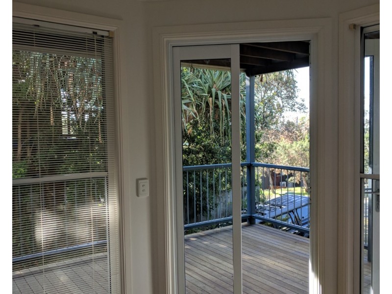 10a Yarrong Road, Point Lookout QLD 4183