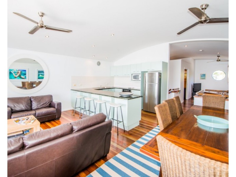 3/6 Cumming Parade, Point Lookout QLD 4183