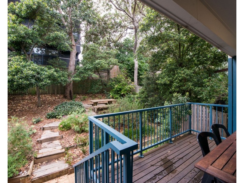 2/66 Mooloomba Road, Point Lookout QLD 4183