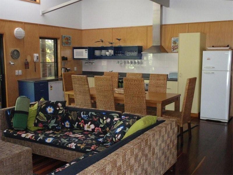 13 Bigoon Road, Point Lookout QLD 4183