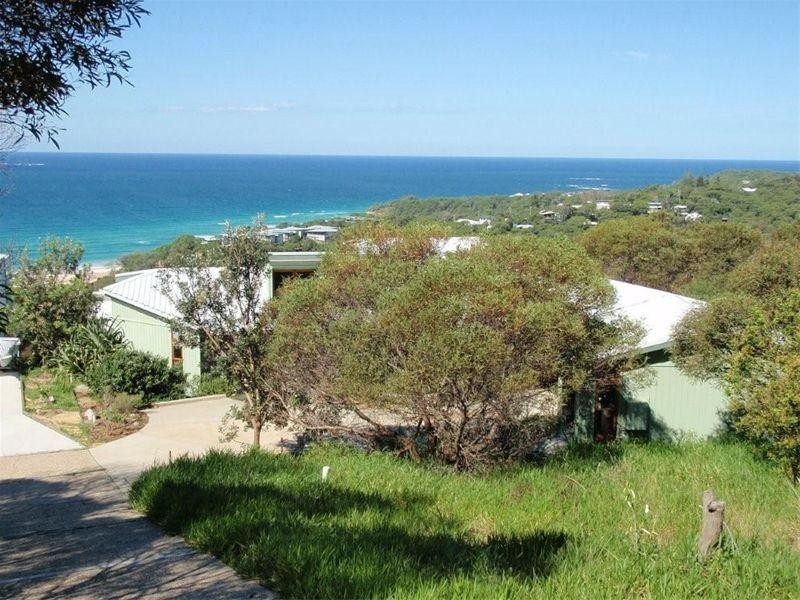 8 Pratt Court, Point Lookout QLD 4183