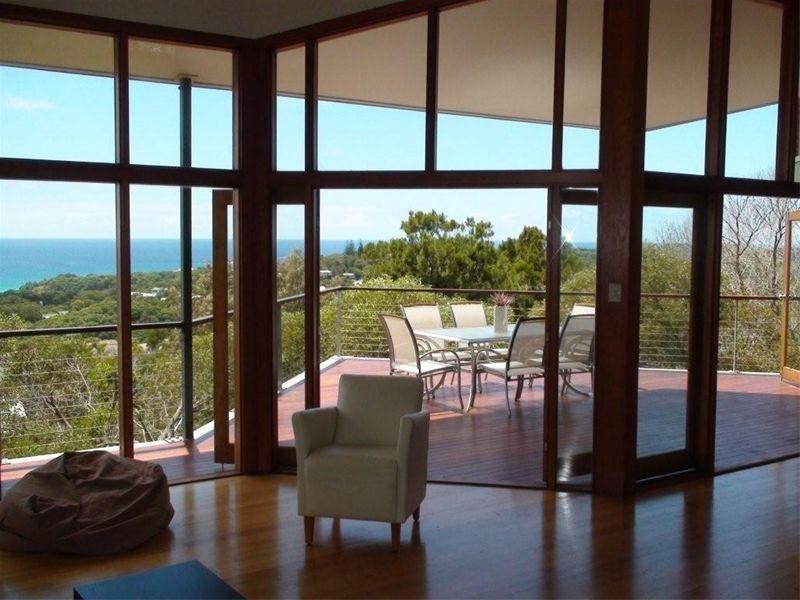 8 Pratt Court, Point Lookout QLD 4183