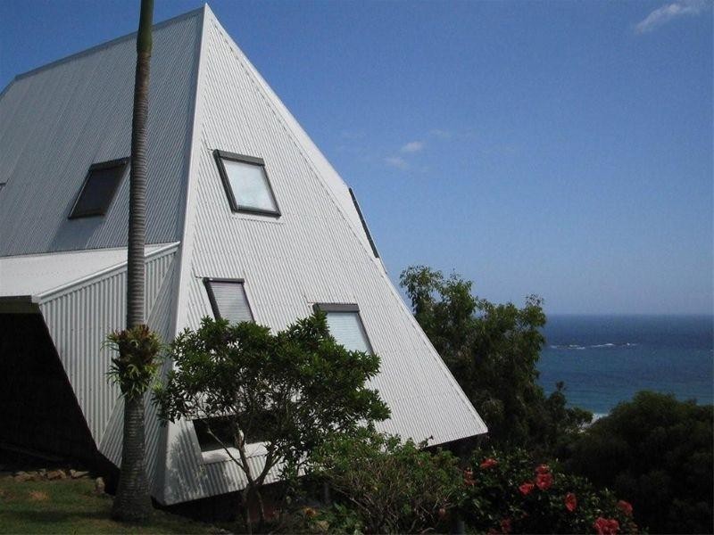 3 Cumming Parade, Point Lookout QLD 4183