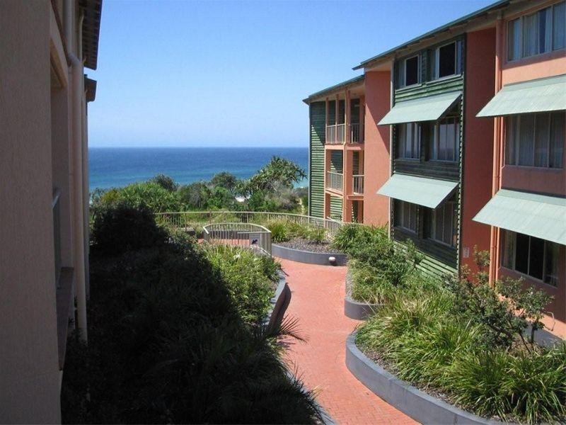 11 Samarinda Drive, Point Lookout QLD 4183