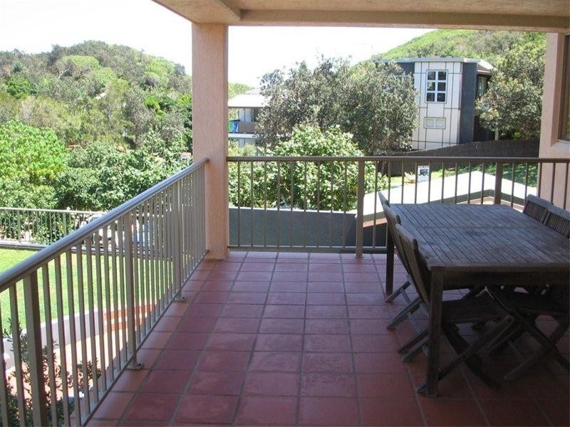 11 Samarinda Drive, Point Lookout QLD 4183