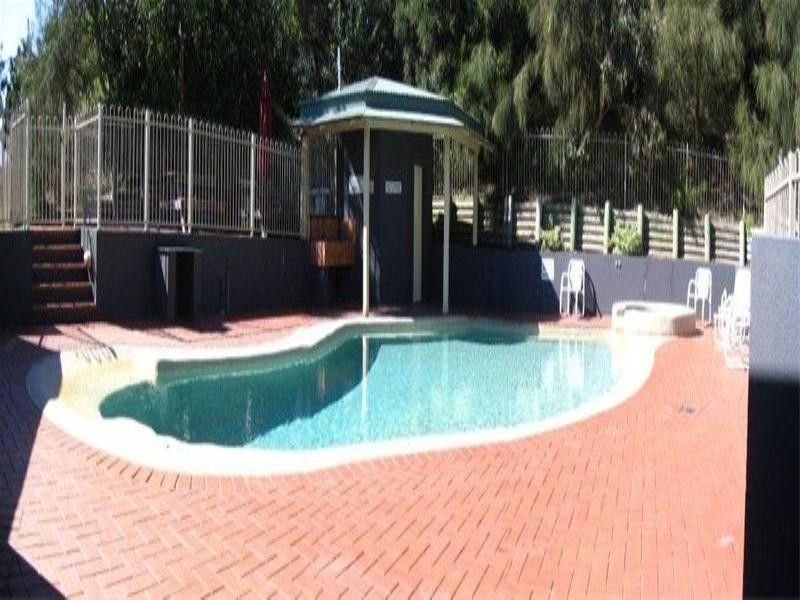 11 Samarinda Drive, Point Lookout QLD 4183