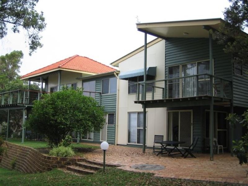 27 Tramican Street, Point Lookout QLD 4183