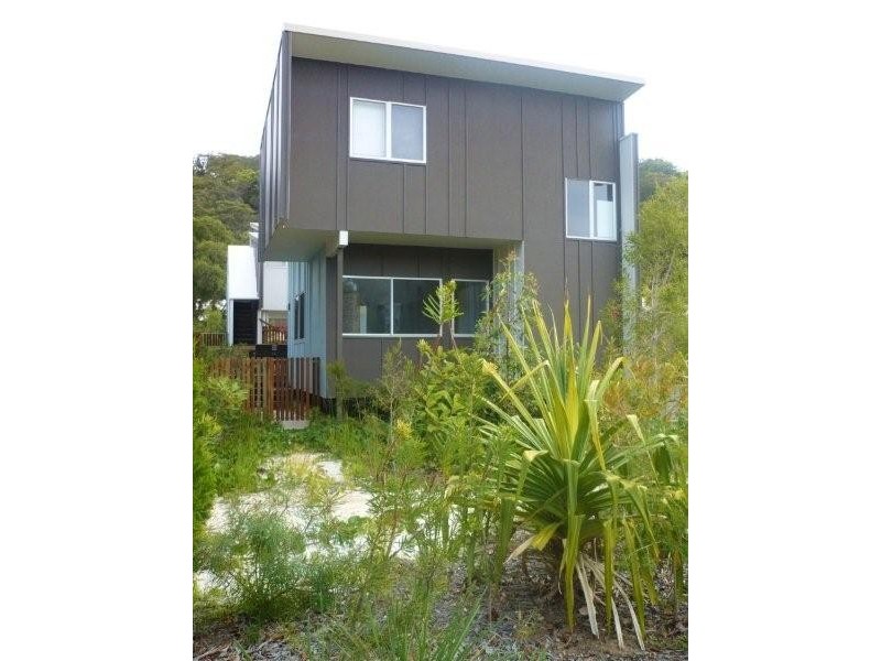 49 Dickson Way, Point Lookout QLD 4183