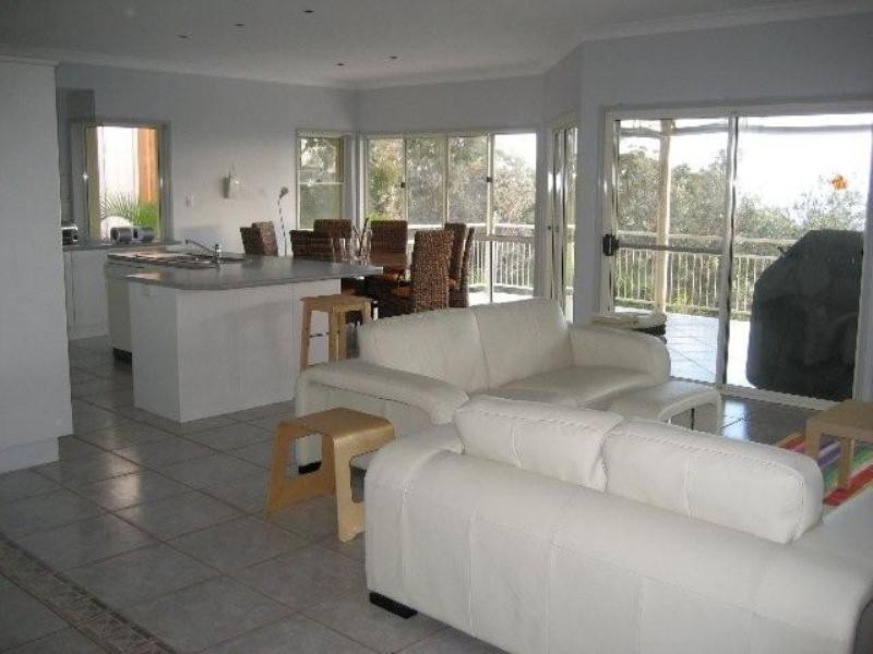 99 Tramican Street, Point Lookout QLD 4183