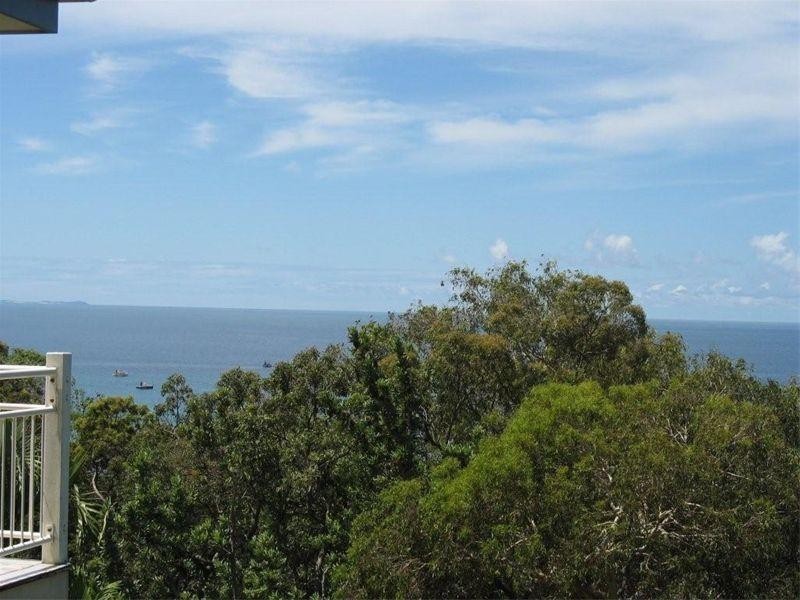 99 Tramican Street, Point Lookout QLD 4183