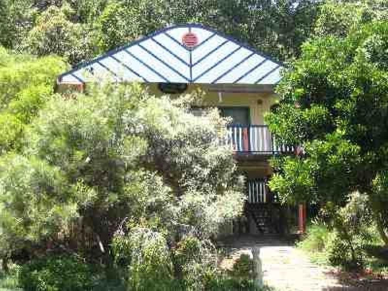 13 Bimba Street, Point Lookout QLD 4183