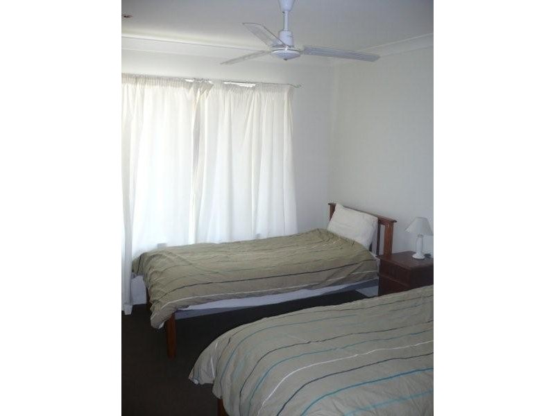 16 Cumming Parade, Point Lookout QLD 4183