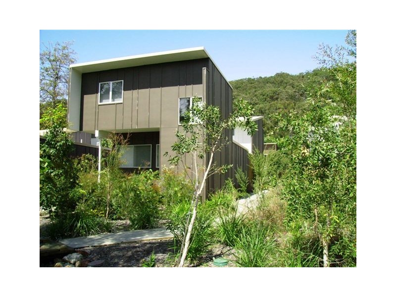 49 Dickson Way, Point Lookout QLD 4183