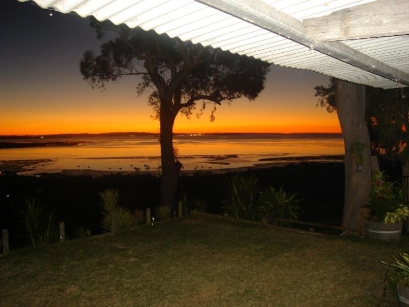 5 Illawong Crescent, Dunwich QLD 4183