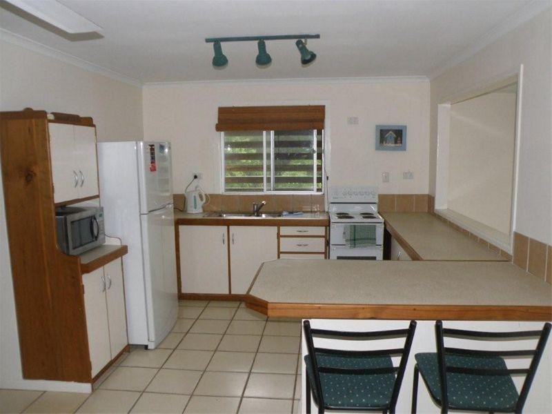 2 Millers Lane, Amity Point QLD 4183